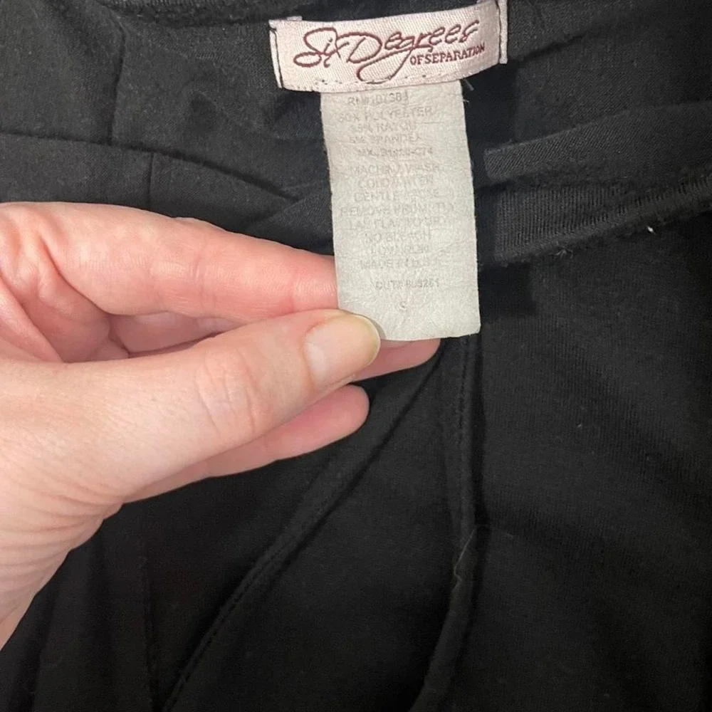 vintage paper tag Black pleated midi skirt with elastic waistband - Picture 2 of 7